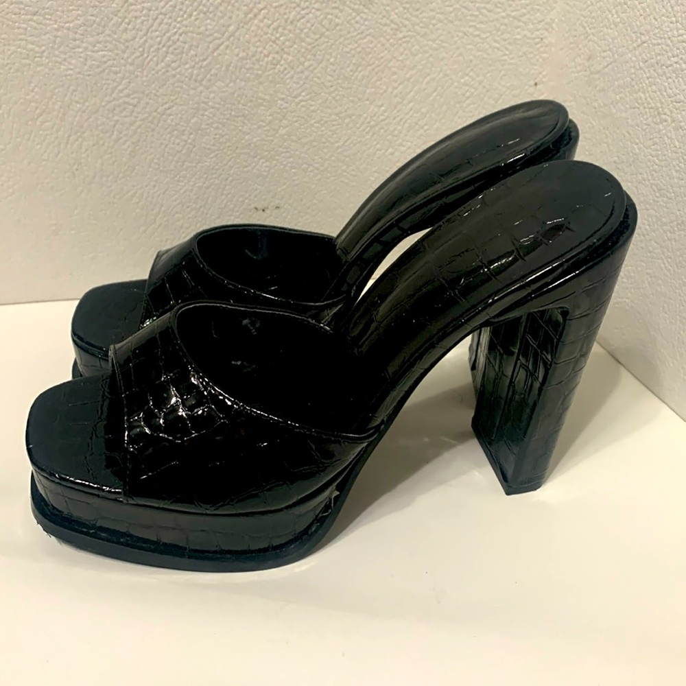 Danika Mules